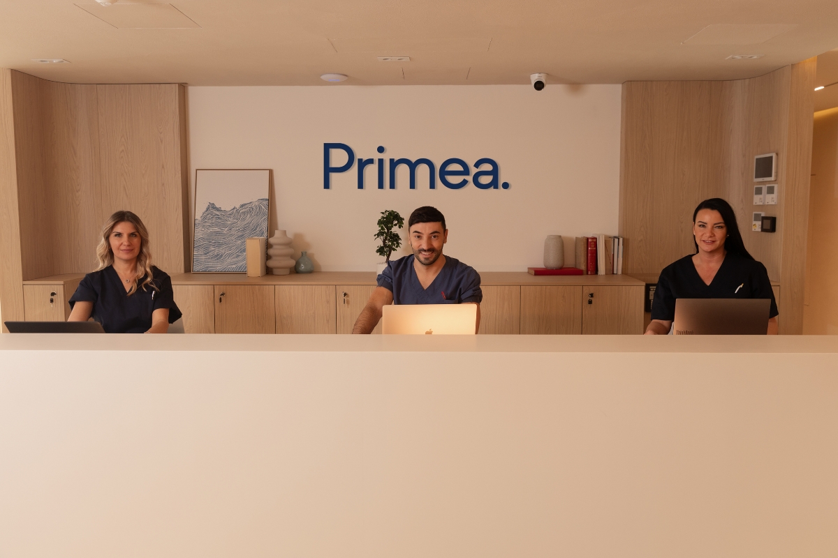 Moderan enterijer ordinacije Primea poliklinike u Beogradu, prostor namenjen pružanju personalizovane zdravstvene zaštite, konsultacijama pacijenata i multidisciplinarnom pristupu lečenju.